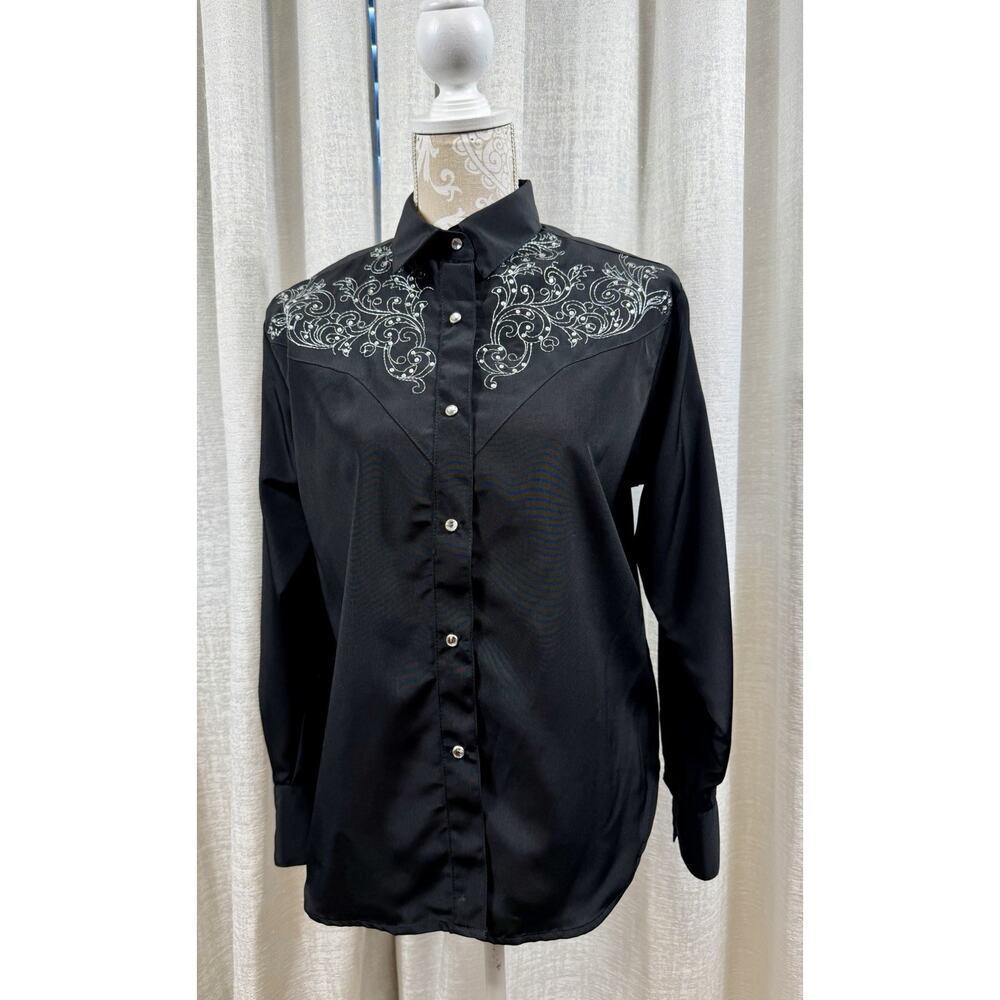 Western Black Embroidered Button Down Shirt | Cowgirl Rodeo Style - Picture 3 of 12